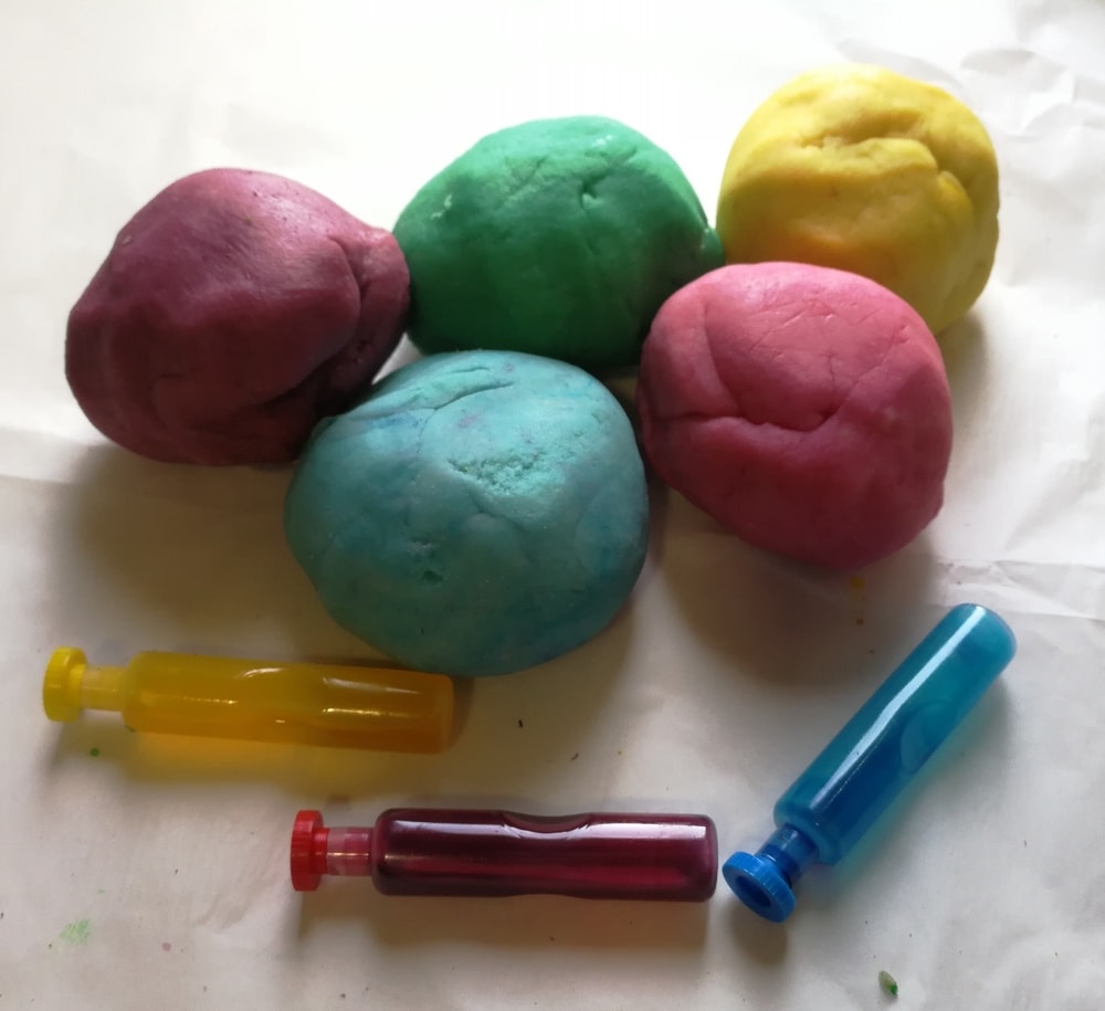 the-best-and-easiest-homemade-playdough-recipe